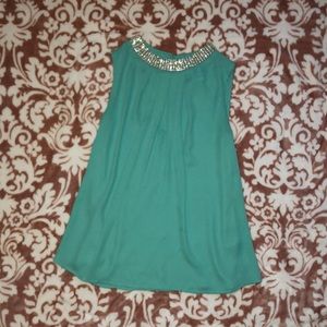 Cute turquoise top